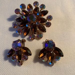 Beru Jewels Signed Vintage Brooch & Earrings set